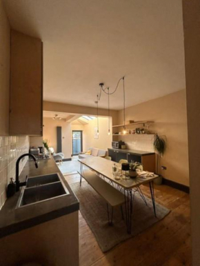 Beautiful home - 4 min walk from Heaton Park